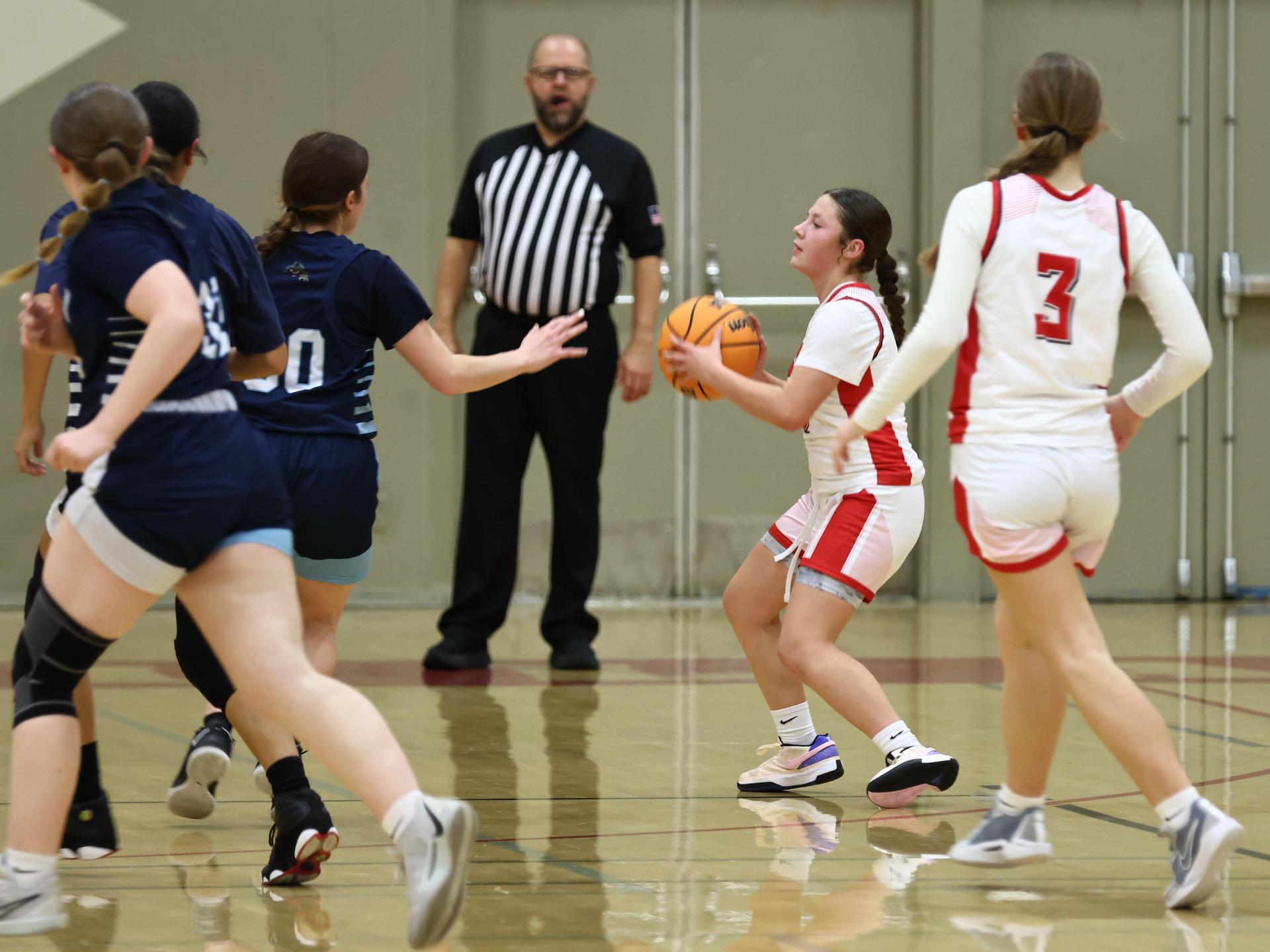 varsity girls playing against yosemite