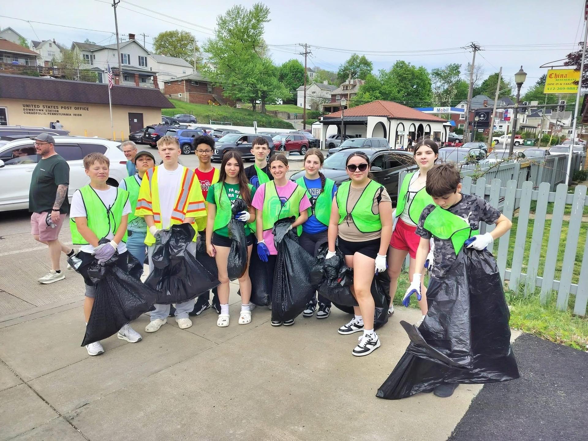 Students help with Earth Day Clean Up