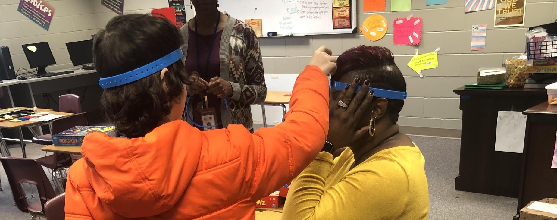 The game of HEADBANZ