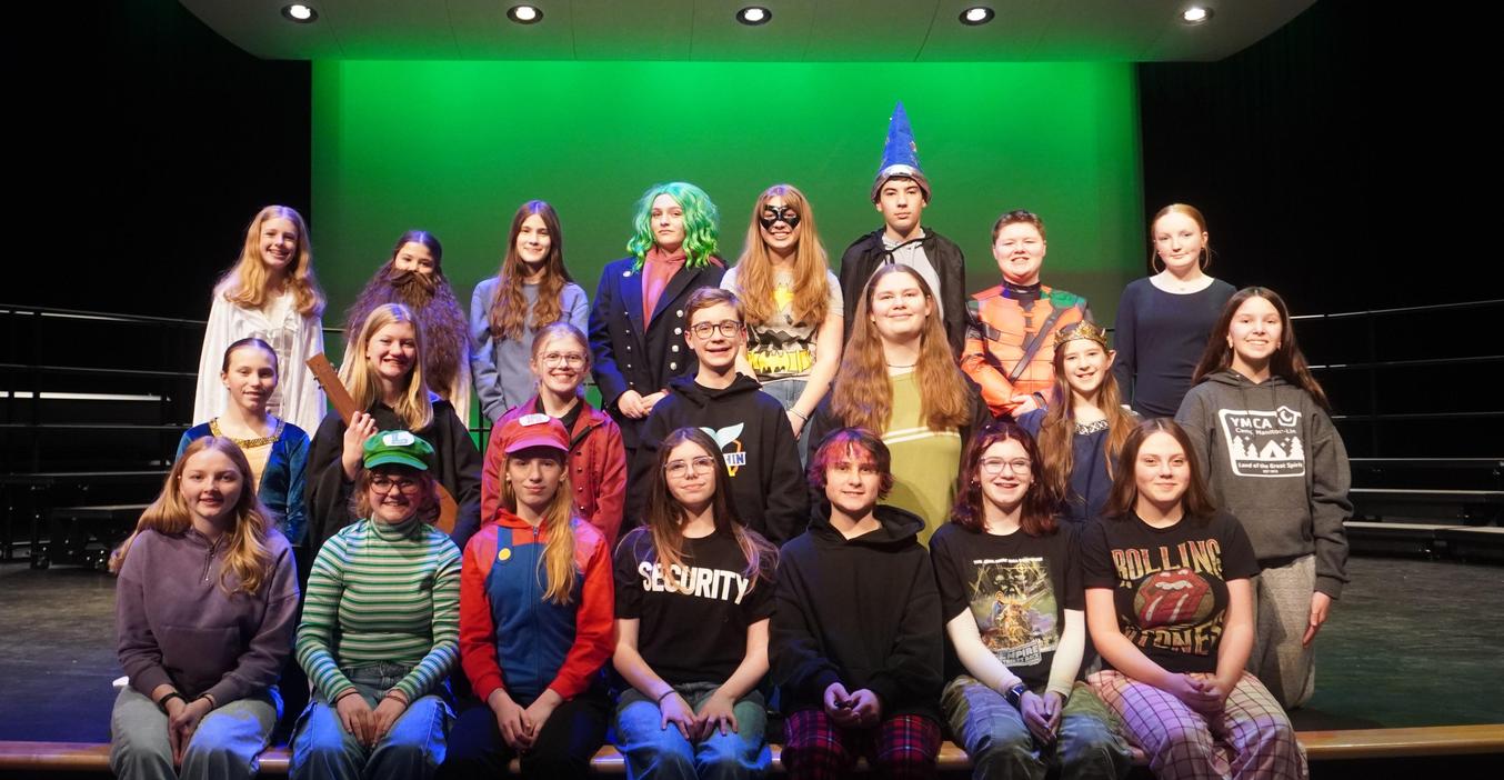 The cast and crew of the MS play "The Con."