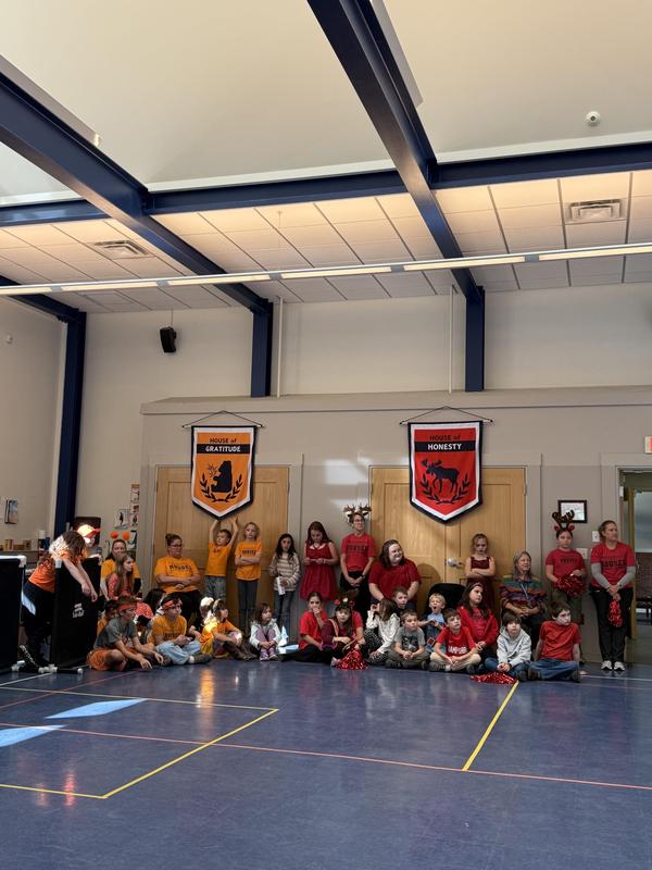 Red and orange house members