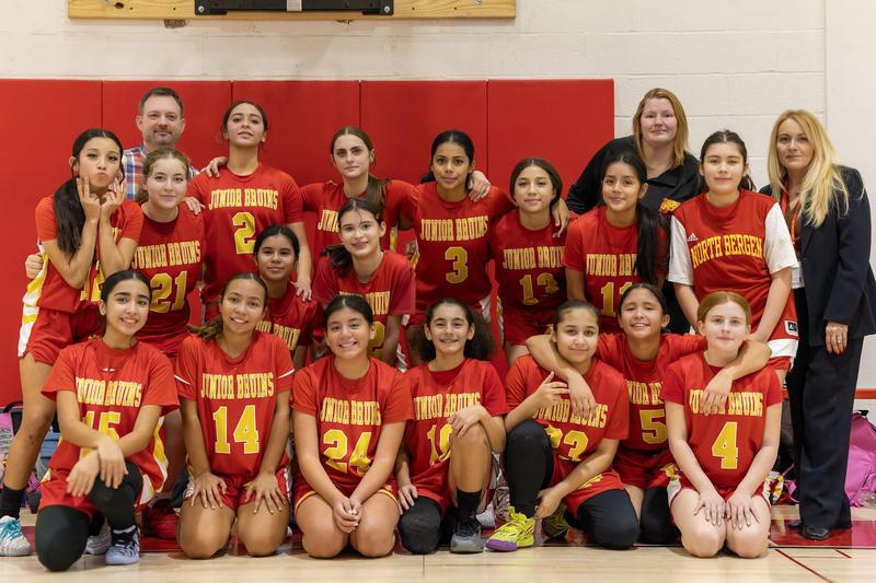 girls basketball team photo