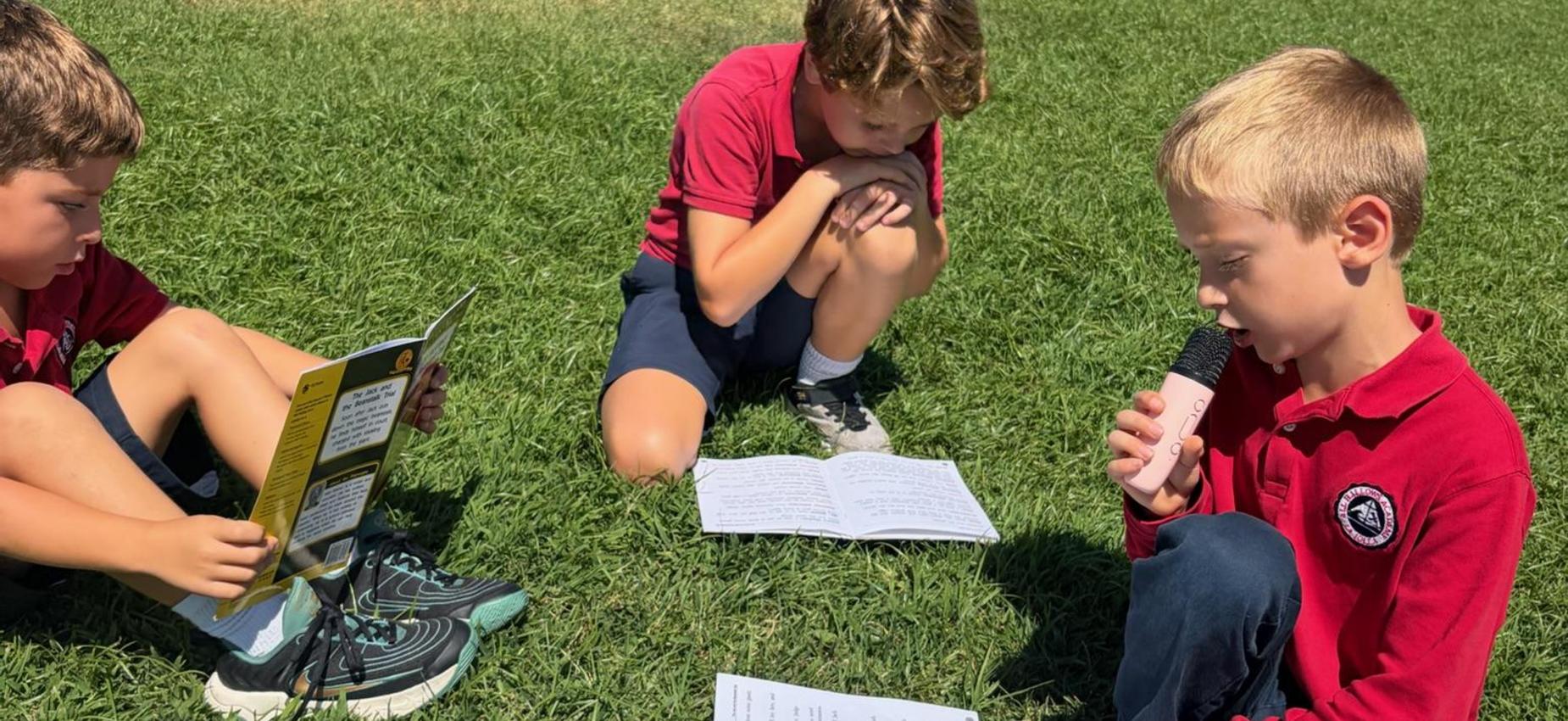 3rd grade Readers Theatre on the grass