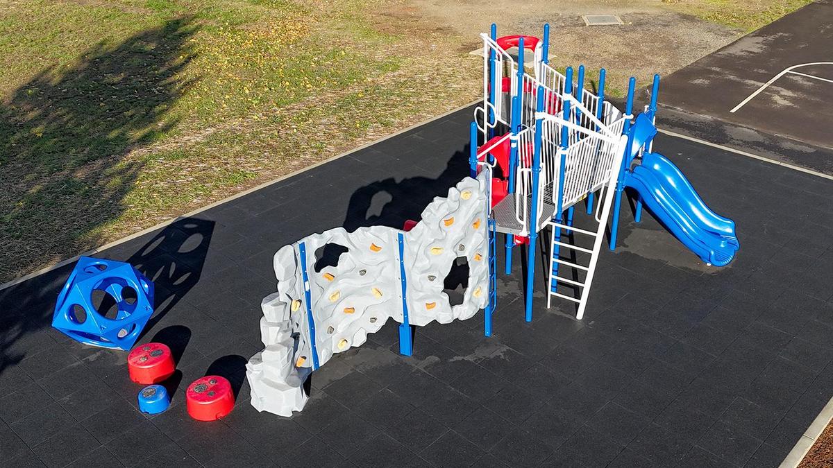 Dilley ES playground