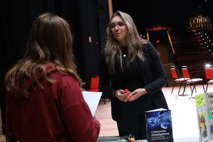 Lillian Barrett-Miller talks to student about her career after graduating from FCTS