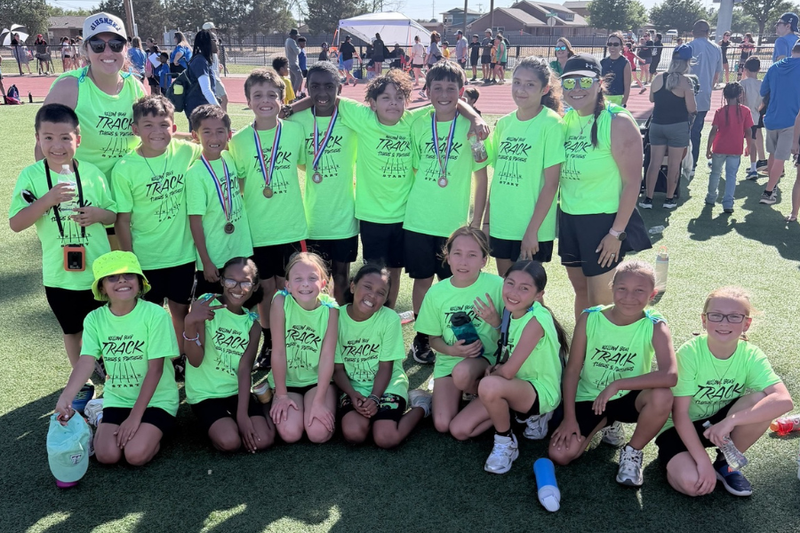 Willow Bend Running Club at City Track Meet