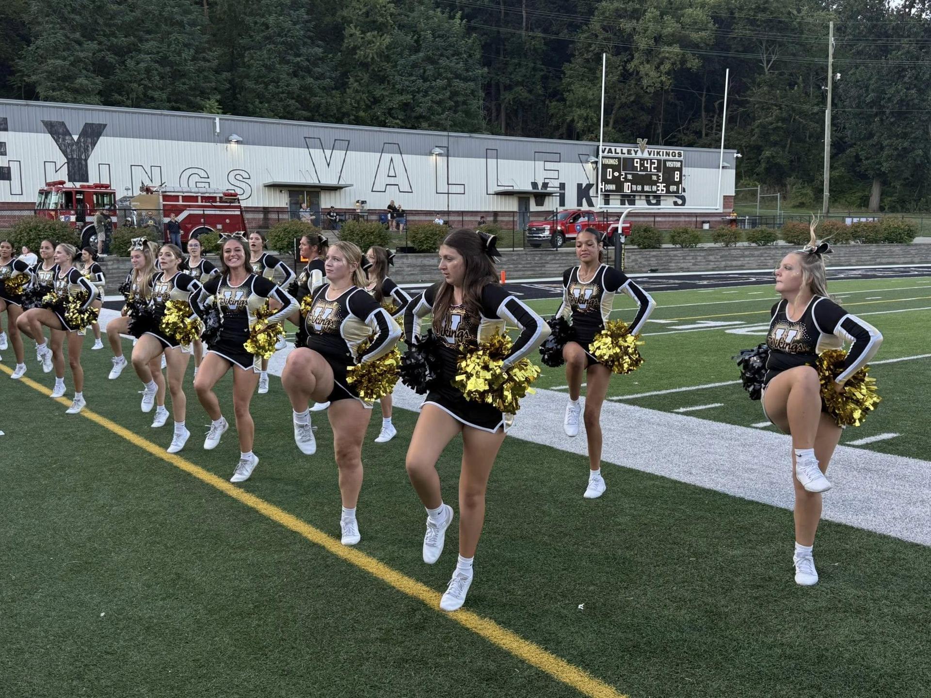 Cheerleaders dancing