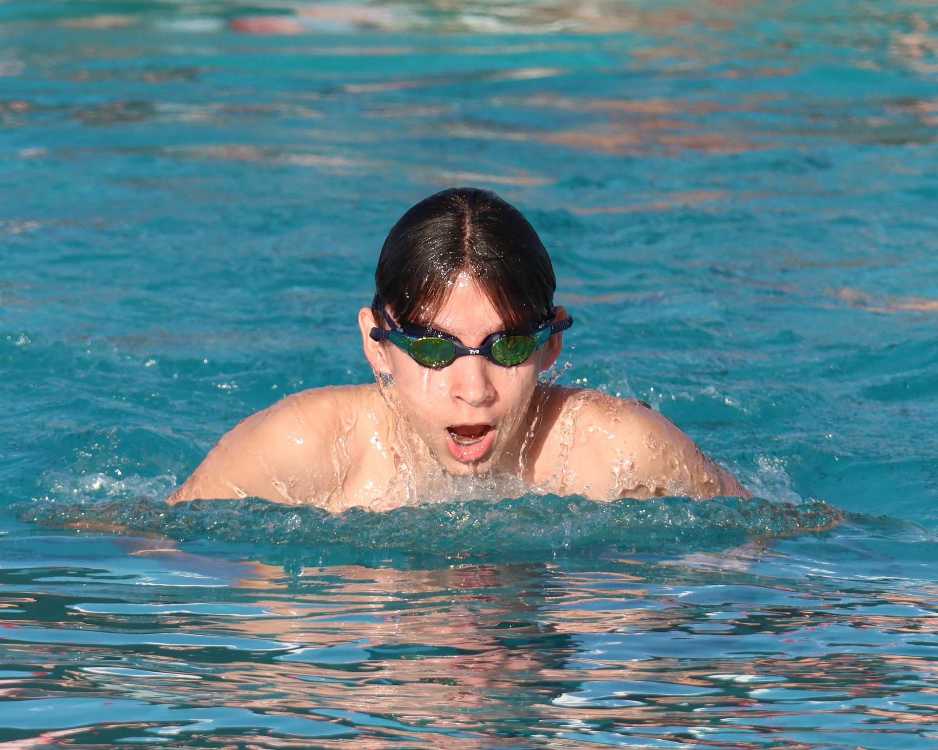 Isaac Dunn swimming