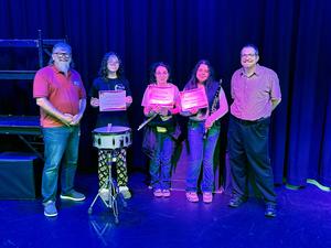 Jeff Lysyczyn (Executive Director, RAA), Oakland Middle School scholarship recipients, John Hearnes (Oakland Middle Band instructor)