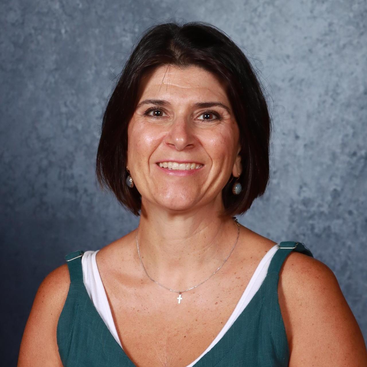 ElizabethMurachanian's Profile Photo