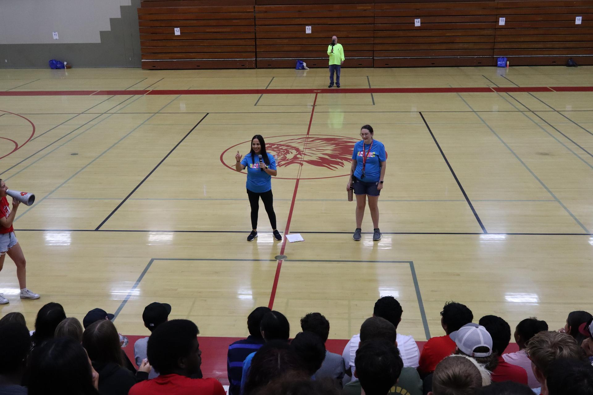 students and staff enjoying Freshman Orientation
