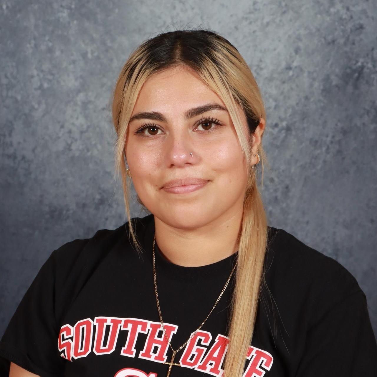 ClaudiaIzazaga's Profile Photo