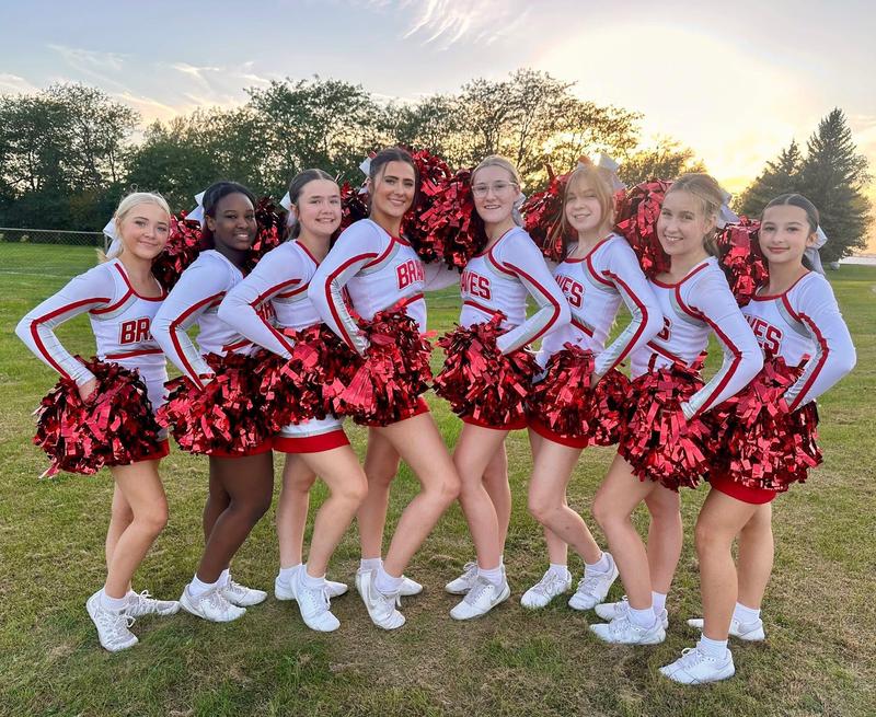 8 Cheerleaders