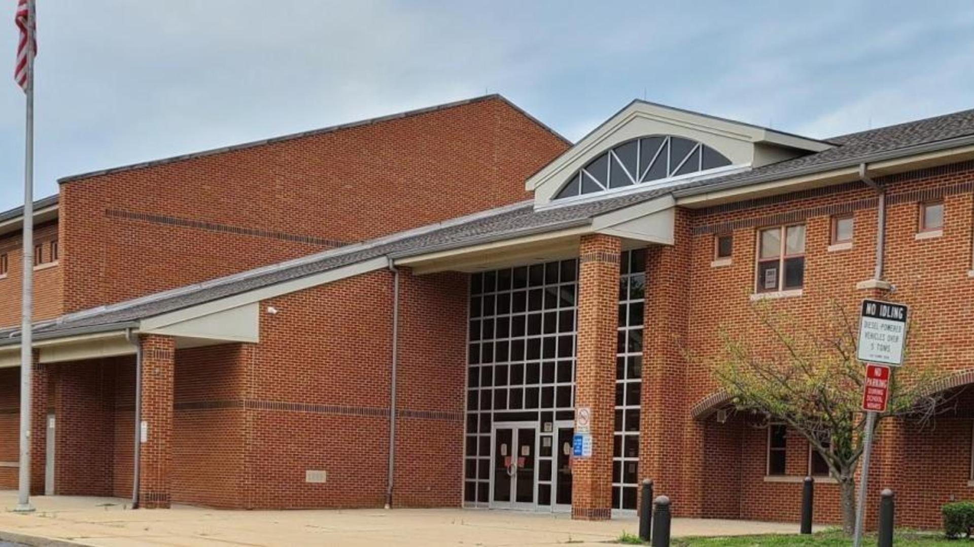 front entrance to Foot of Ten Elementary