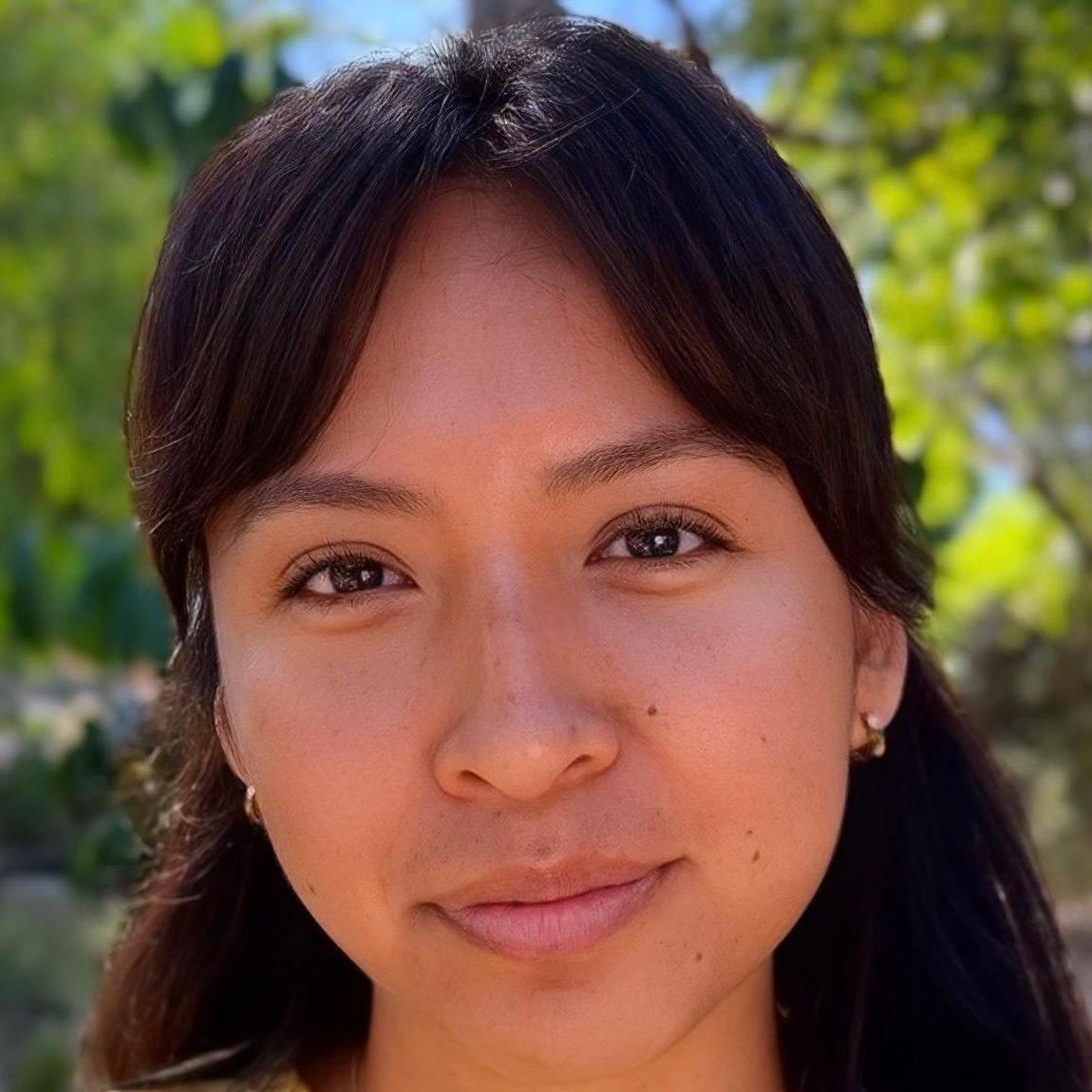 DianaPineda's Profile Photo