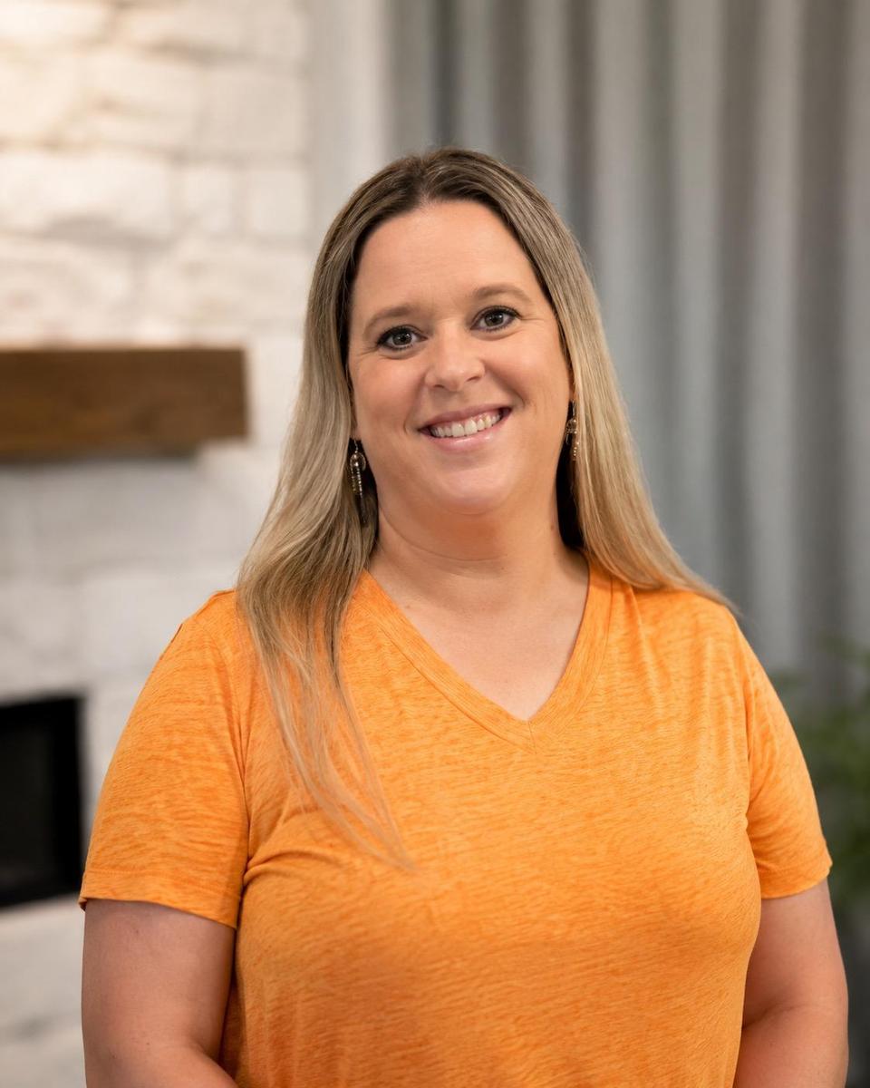 Headshot of Crystal Charvis from Henderson ISD
