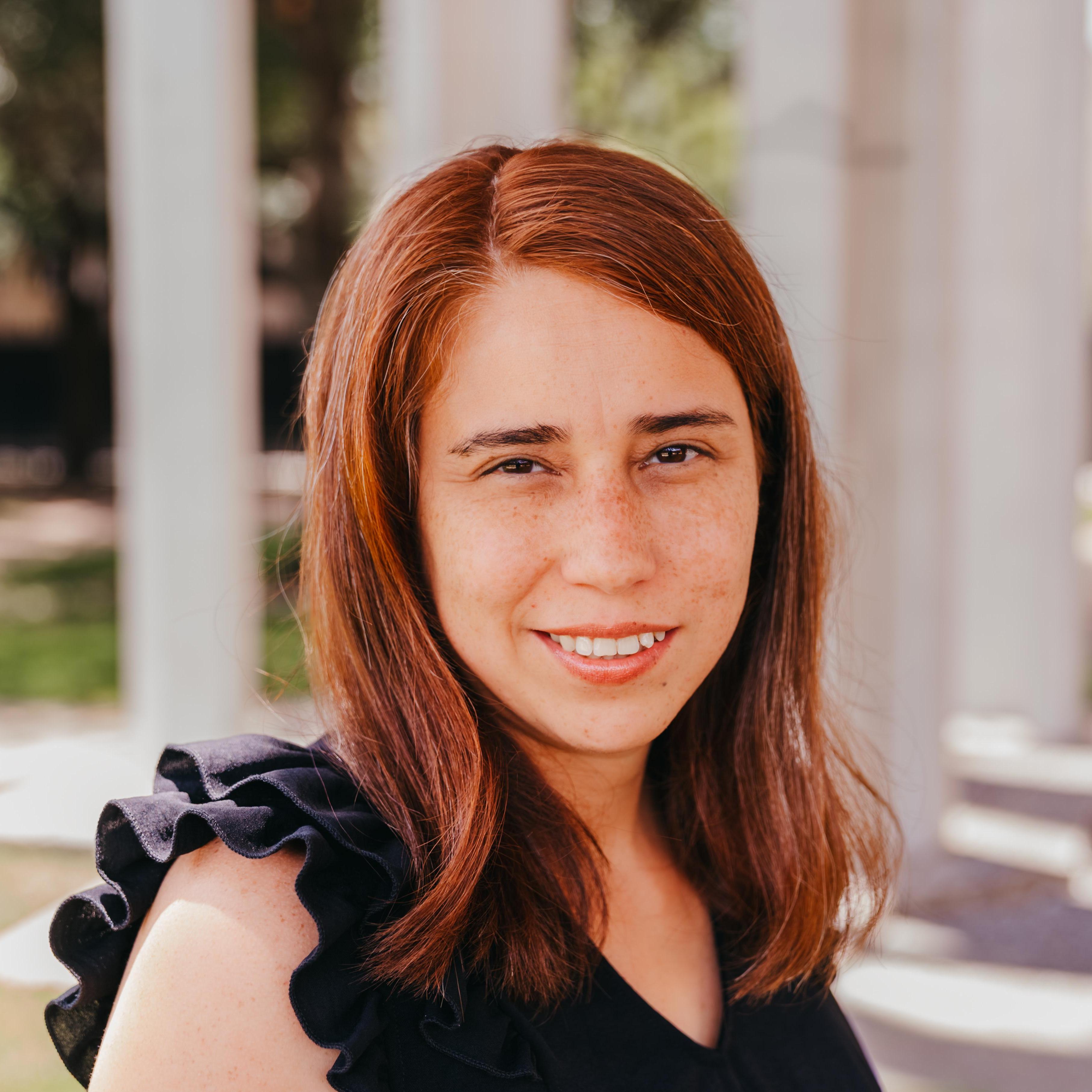 ElizabethOlmos's Profile Photo
