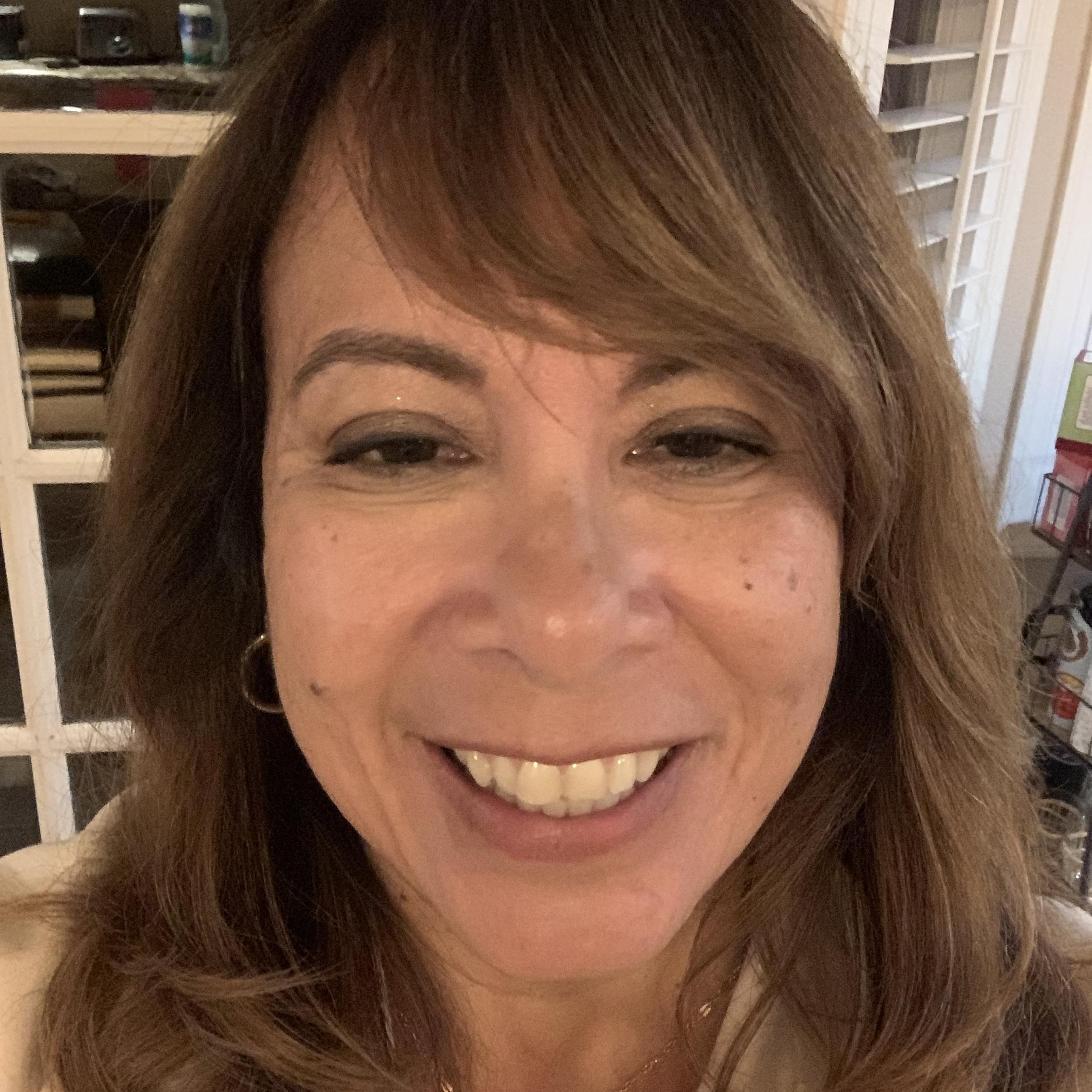 LynneMunet's Profile Photo