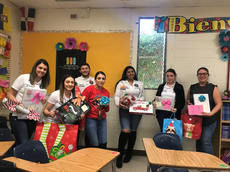 Cougars Know How to Show That Holiday Giving Spirit Featured Photo