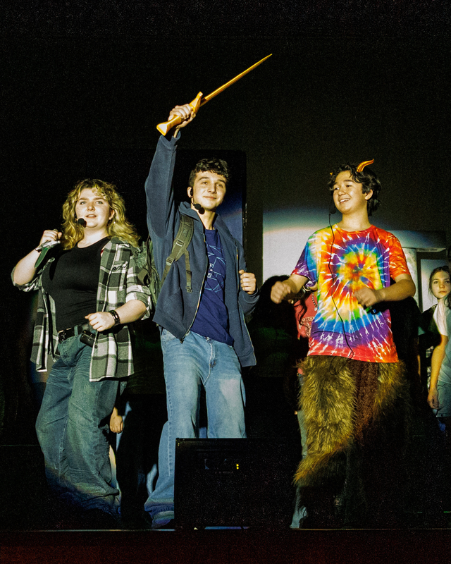 Character sing on stage