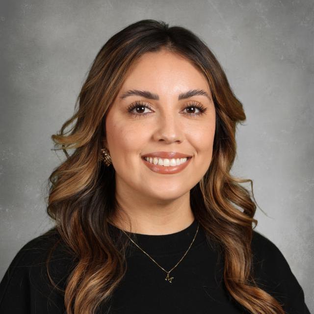 MoniqueDiaz's Profile Photo