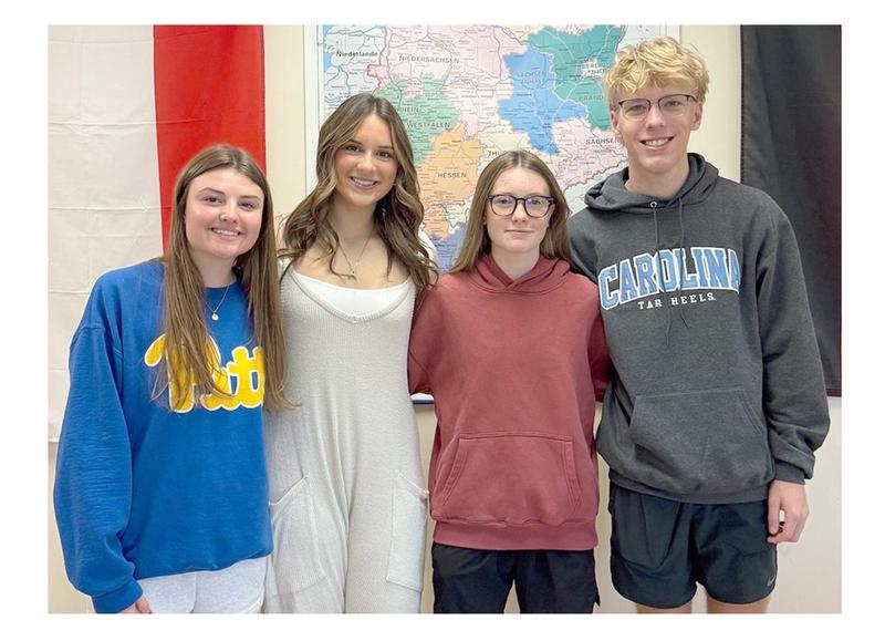 Gracie McCarty, Anya Peck, London Ayers, Thomas Dressel
