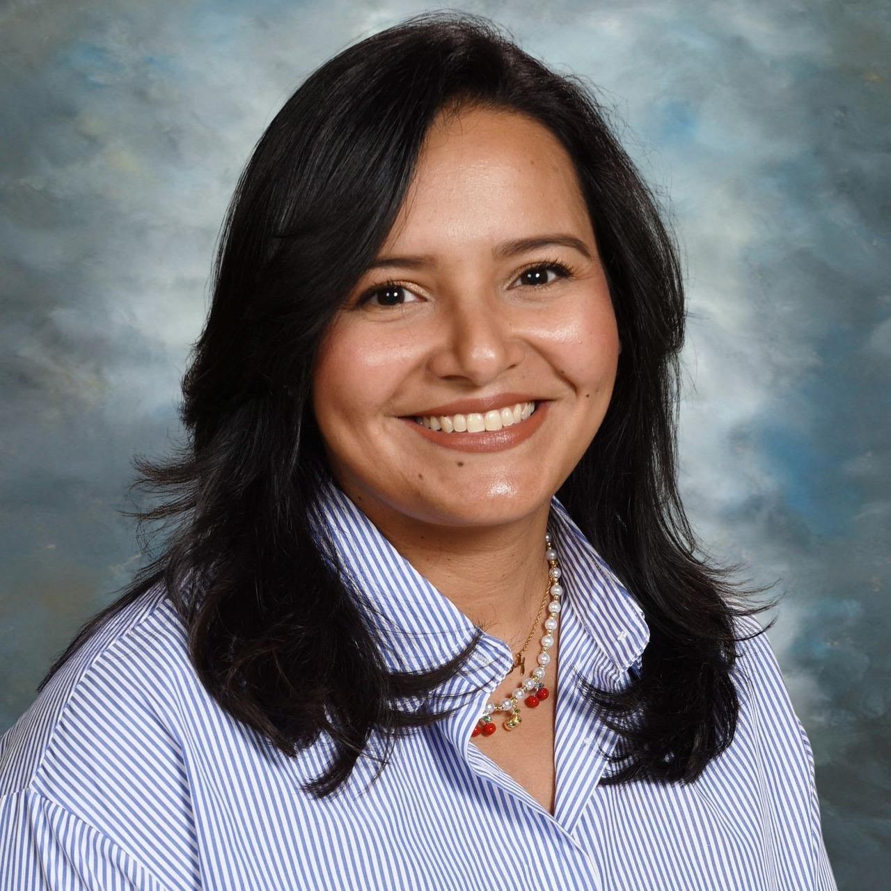 LuzFernandez's Profile Photo