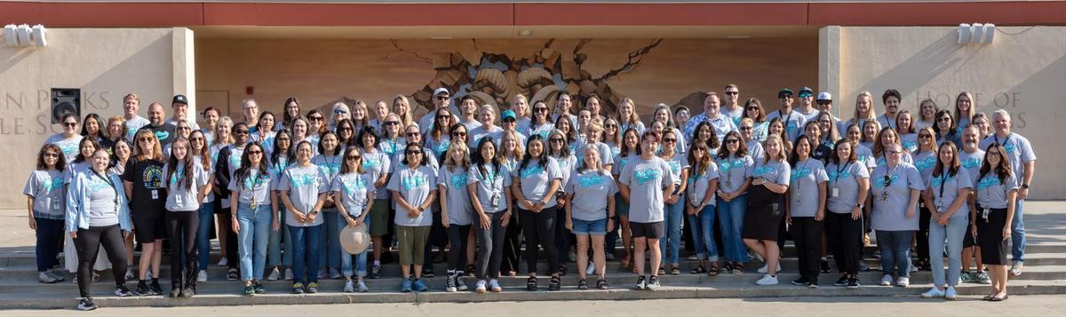  Twin Peaks staff 25-26