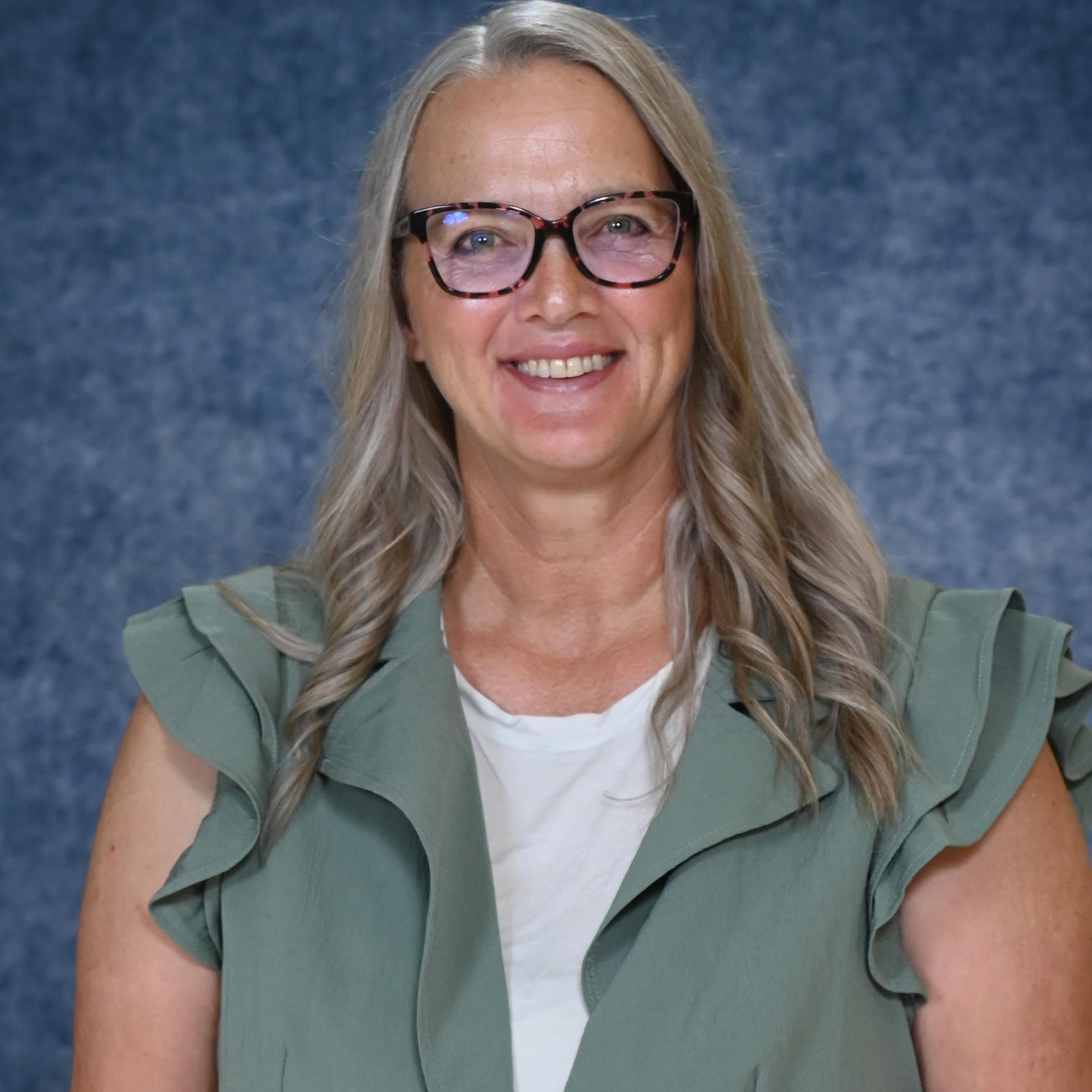 NancyDownard's Profile Photo