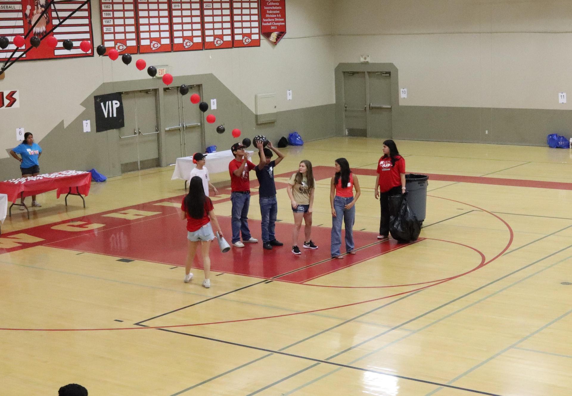 students and staff enjoying Freshman Orientation
