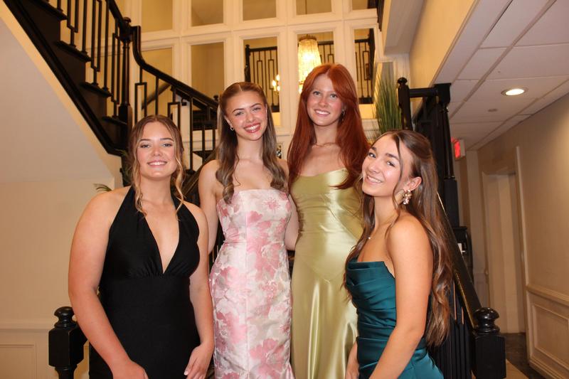 “A Night In Bloom”: Community Life Council Hosts Junior Prom | Monarch Media