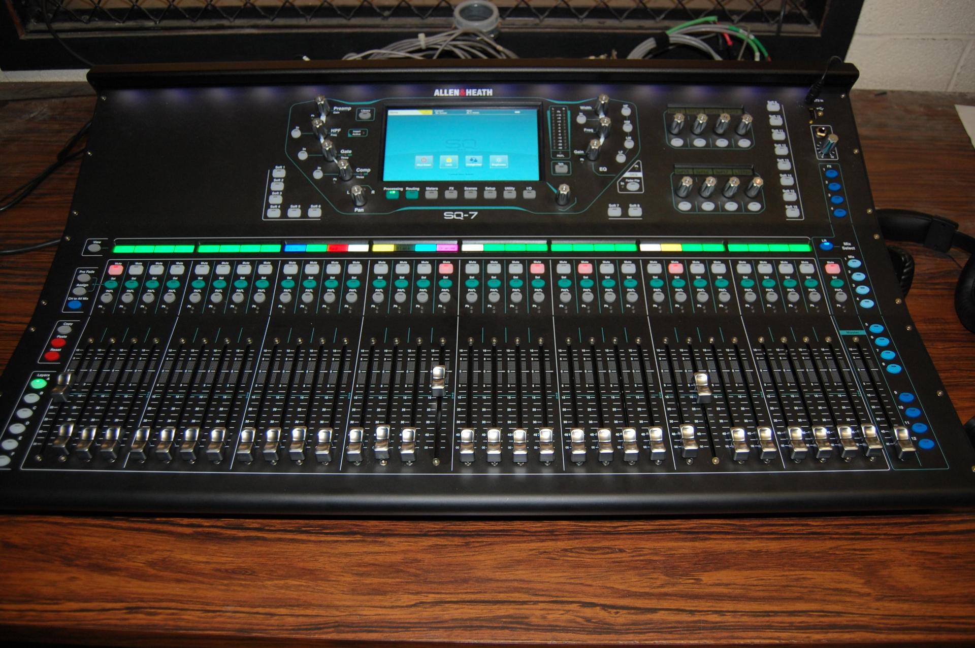 32 INPUTS AND INFINITE OUTPUT CONFIGURATIONS