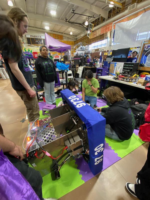 DLA's Metal Maniacs Shine at FIRST Robotics League competition Featured Photo