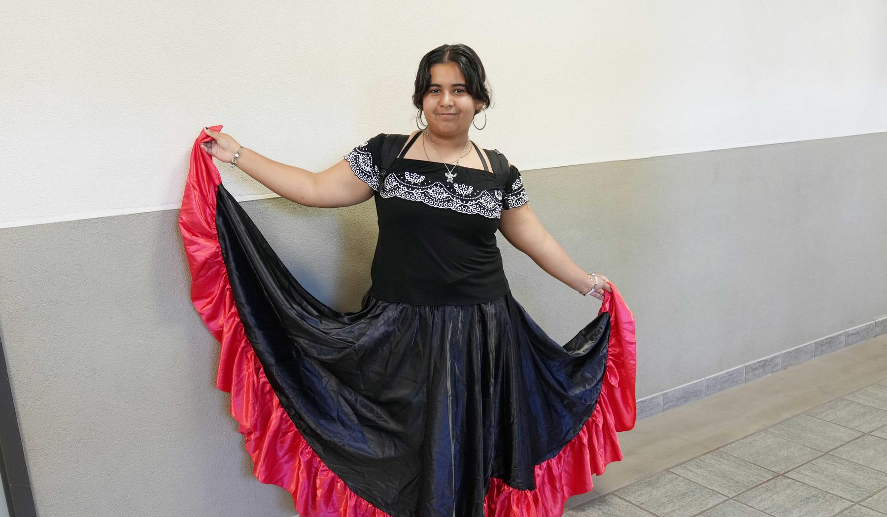 Middle School student dressed up in Spanish dress