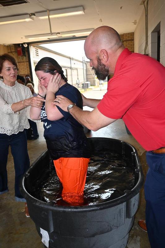 Sheriff Bryant “Wally” Jones Welcomes First Baptist Church Summit for Baptismal Ceremony at the Pike County Detention Center