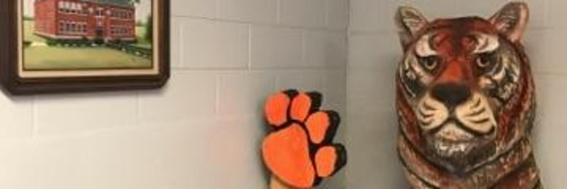 malone mascot