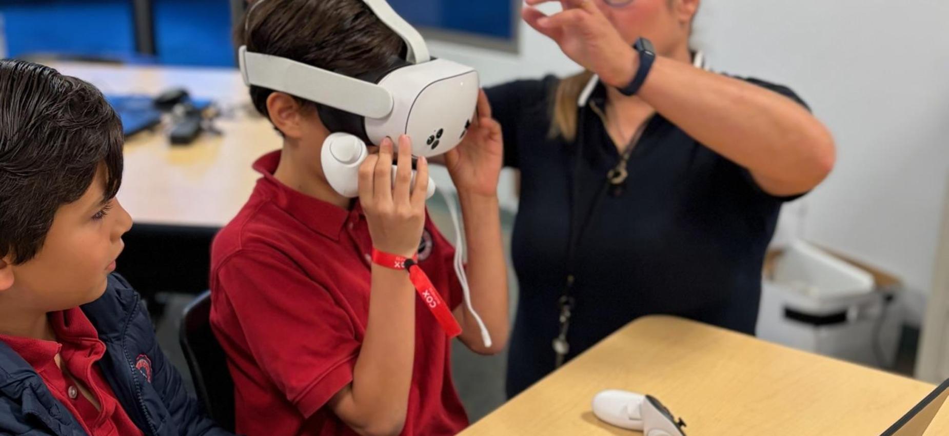 Third grade explores virtual reality in technology class.