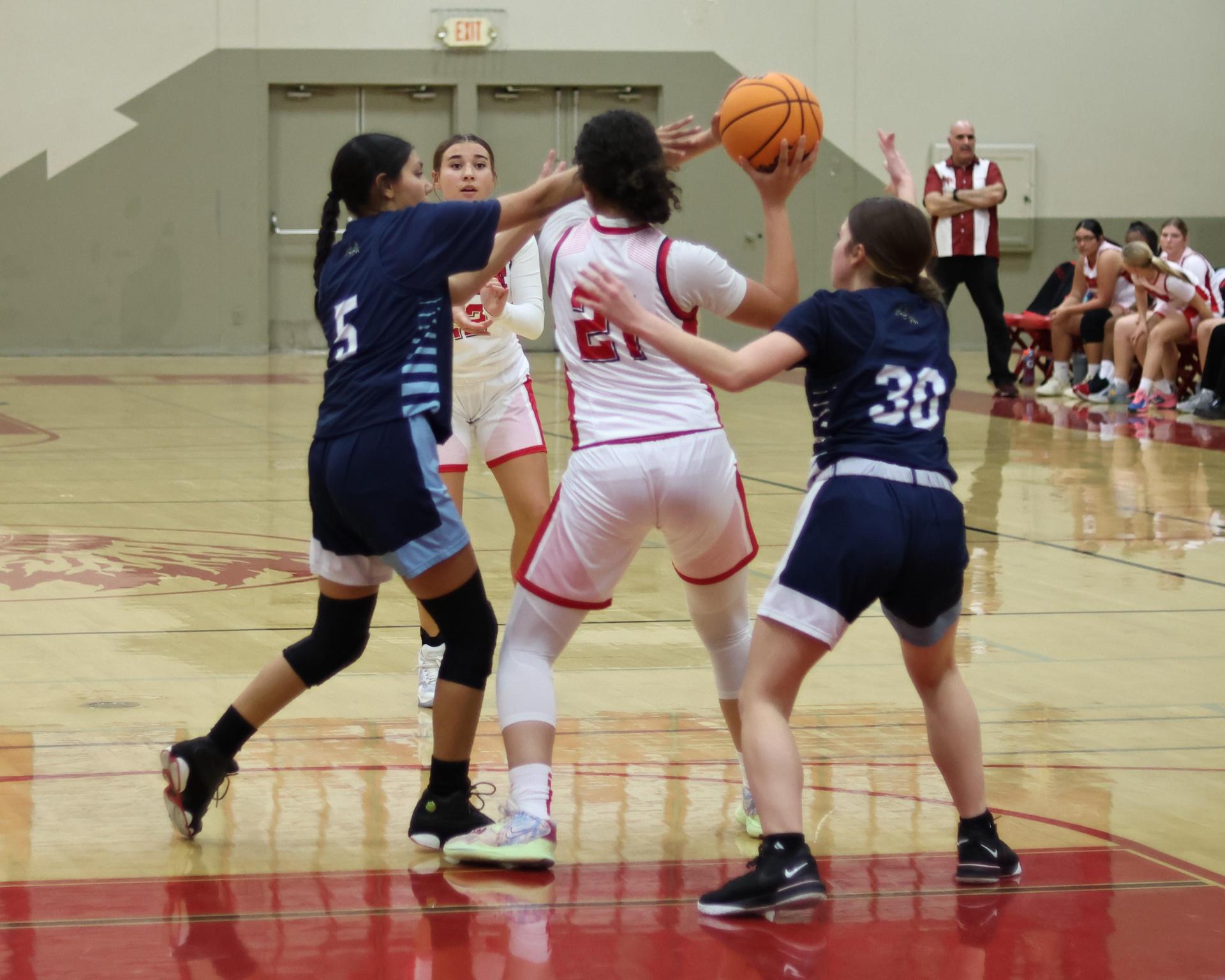 varsity girls playing against yosemite
