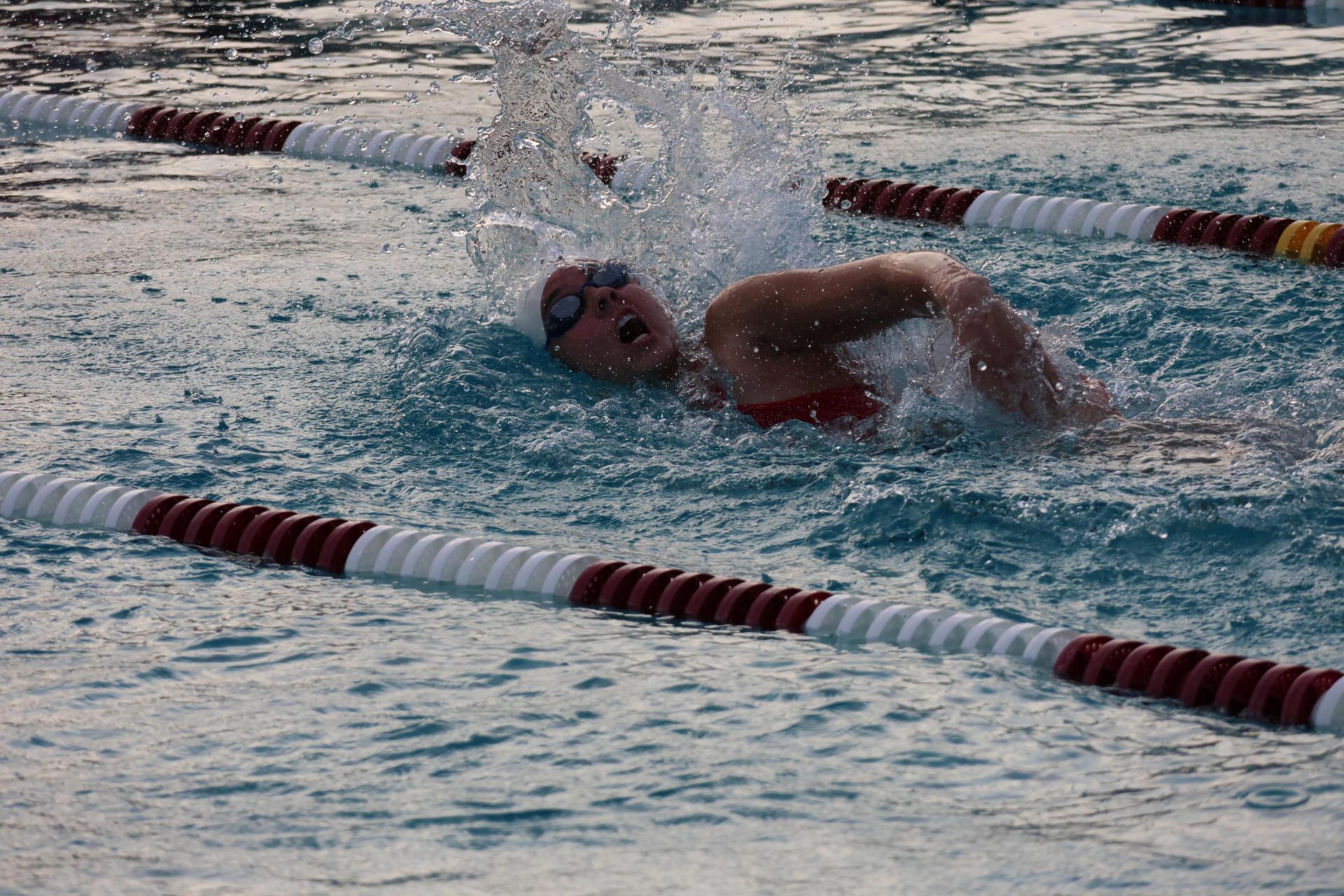 Natalia Orozco swimming