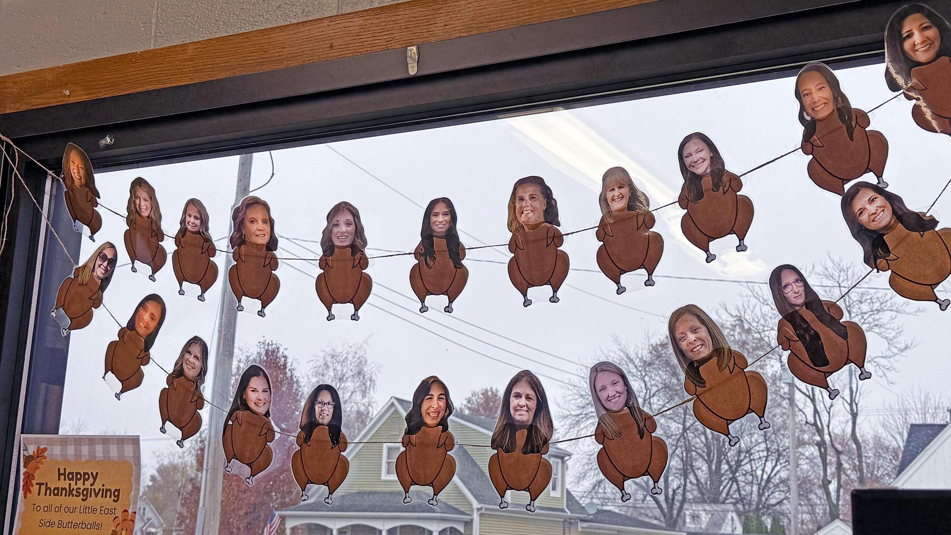 Turkey head garland