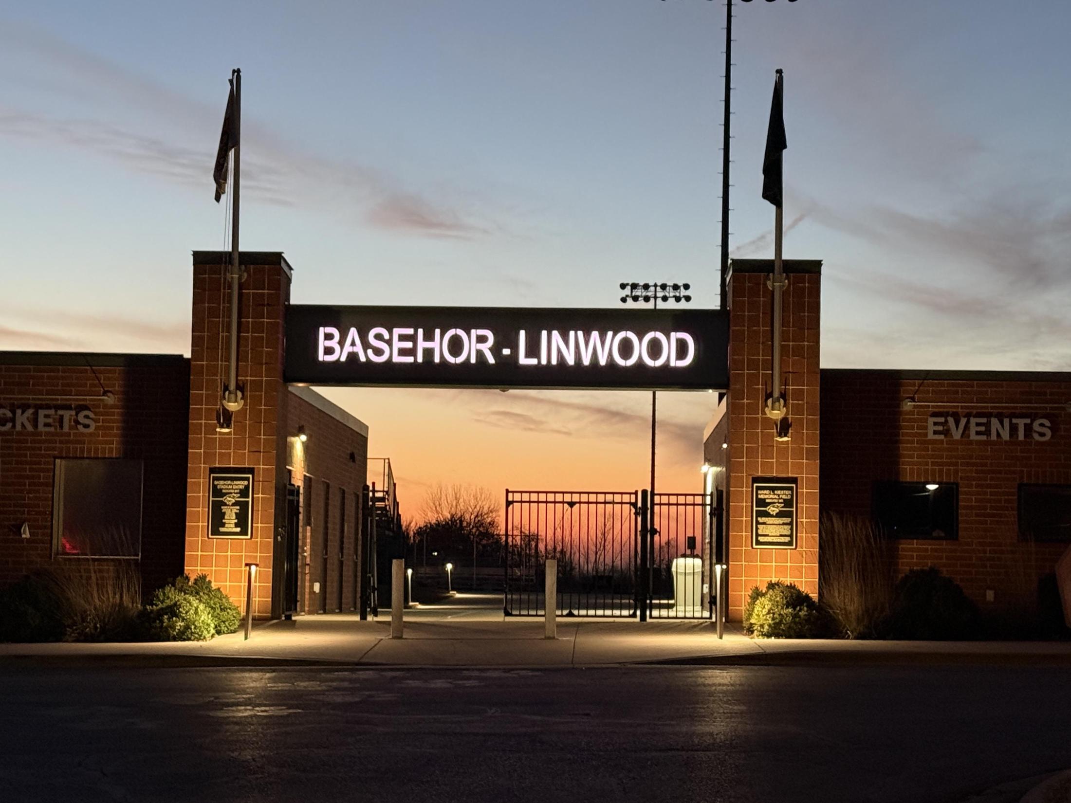 Football – Football – Basehor-Linwood High School