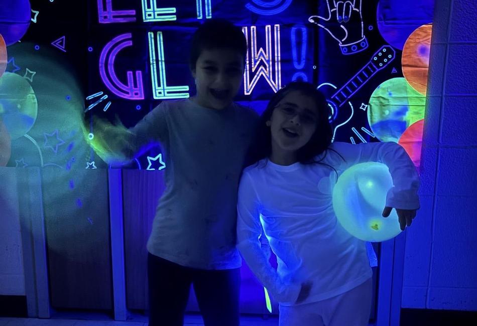 Glow party