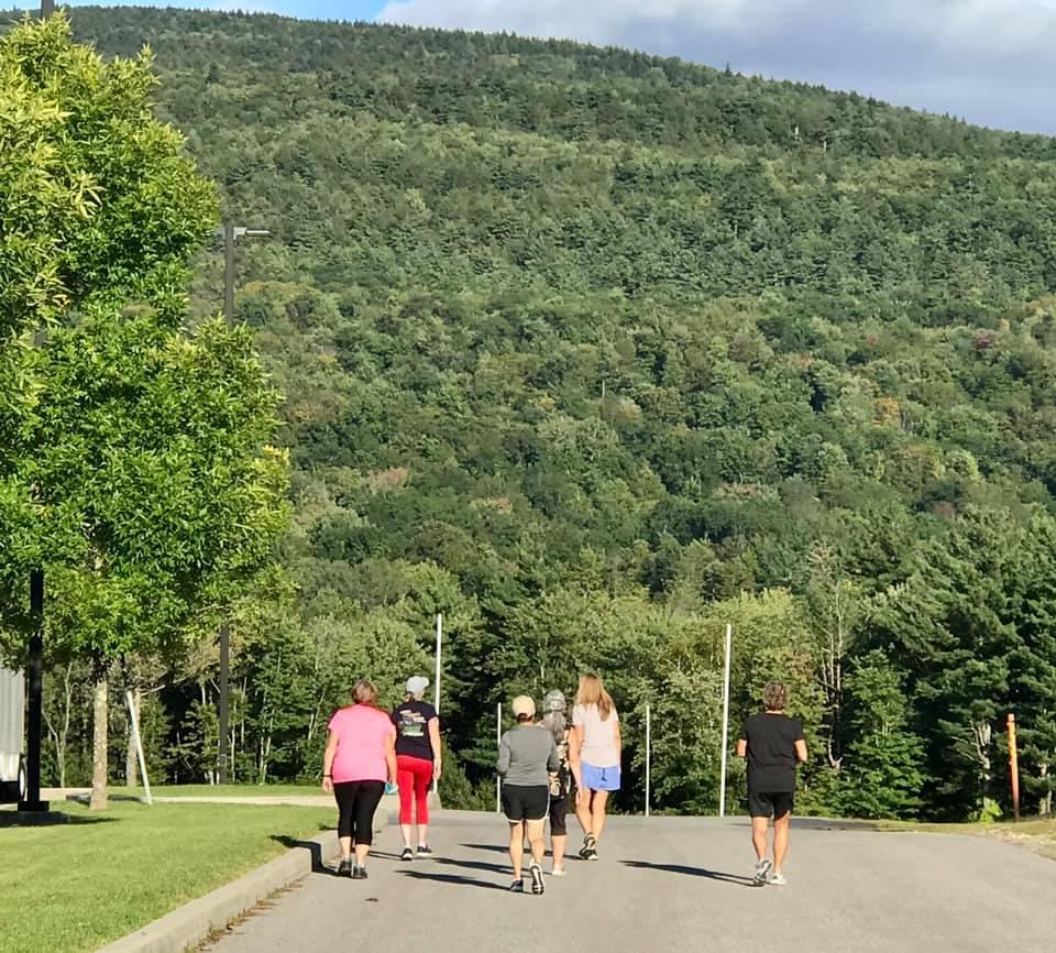 People running