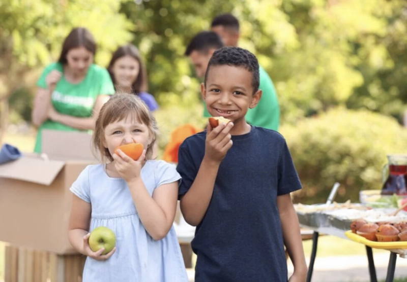 Kids eating outside