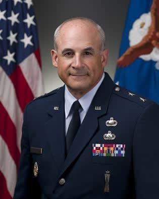 2020 distinguished alum kenneth merchant