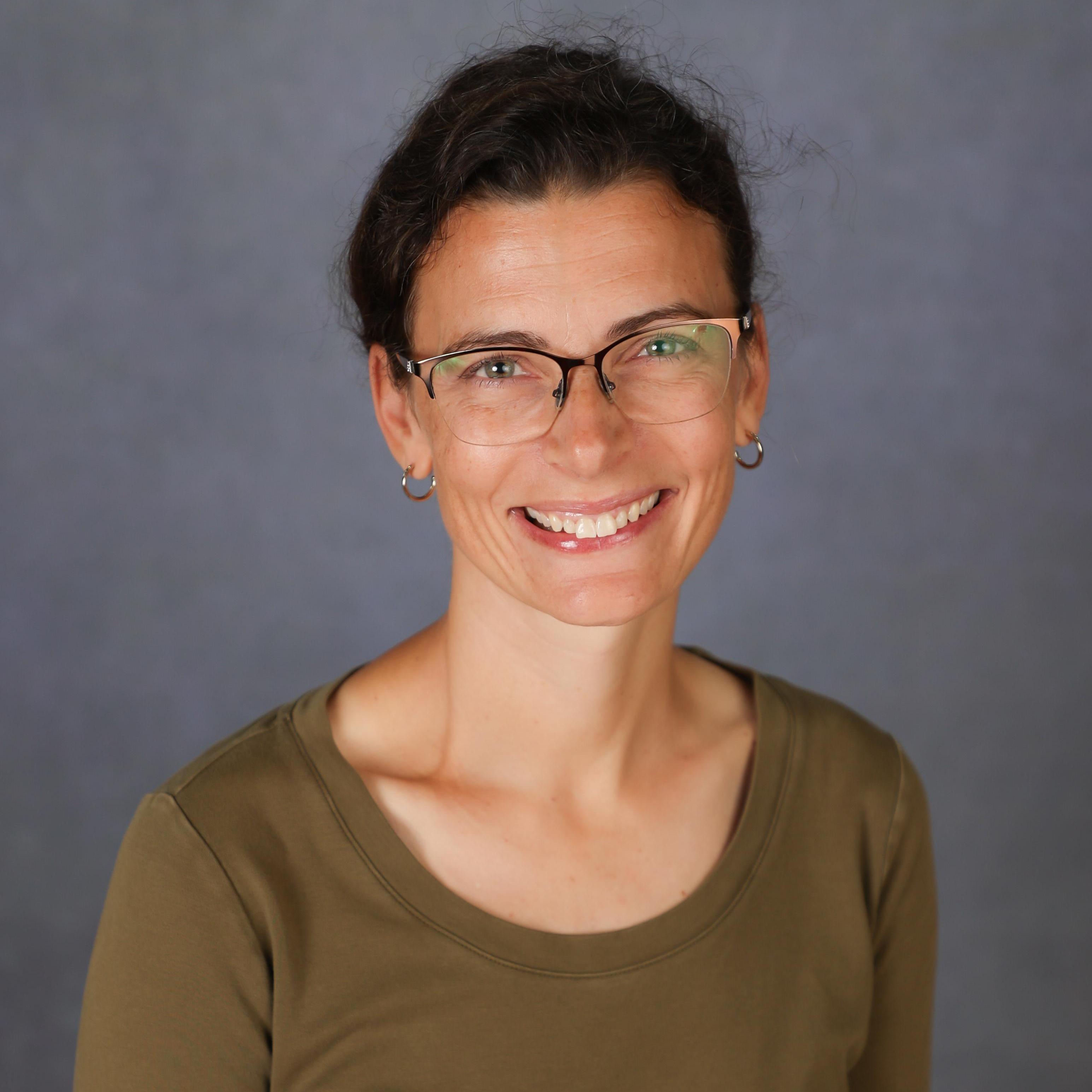 AngelaHoward's Profile Photo