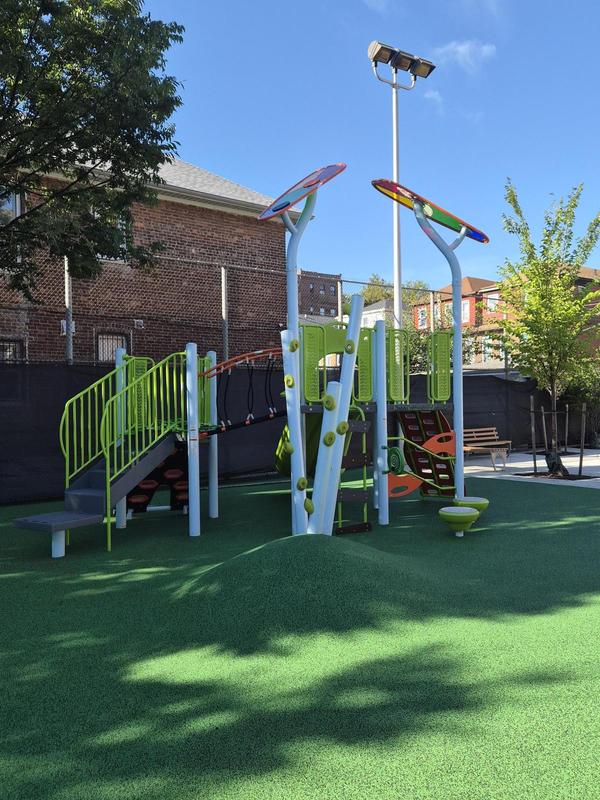 playground equiptment