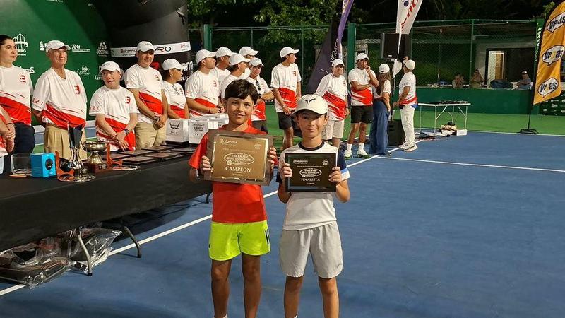 ¡Muchas felicidades a Olivier y Emilio Hernández Dusza! Featured Photo