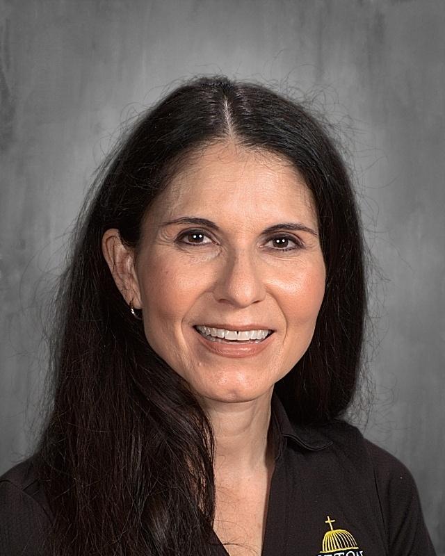 Mini Olivas headshot