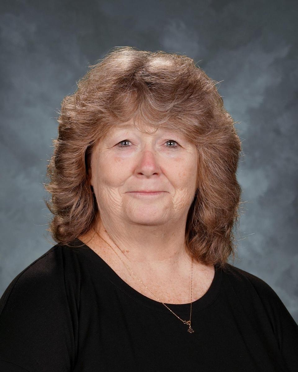 headshot of Lisa Geibel